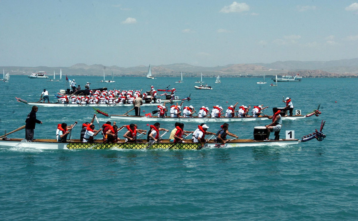 Van Denizi Su Sporları Şenlikleri Başladı