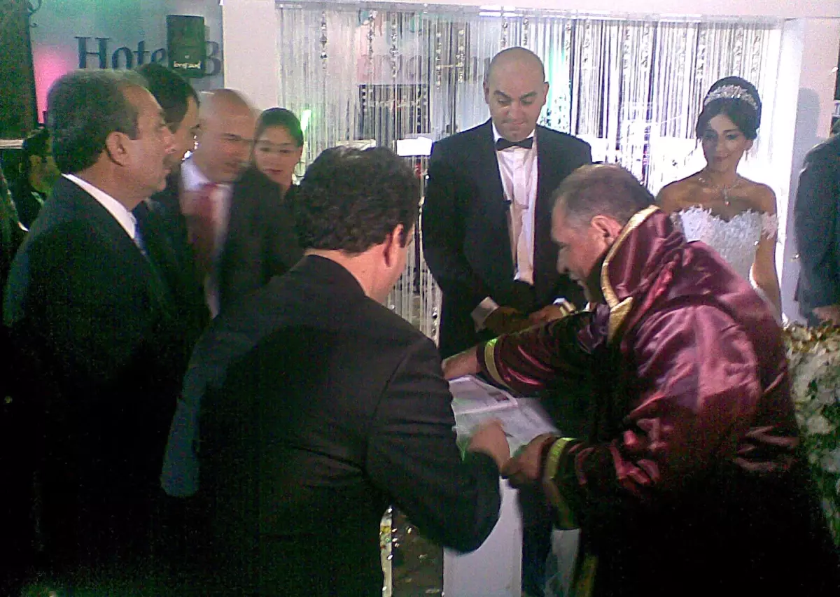 AKP ve BDP\'lileri Buluşturan Düğün