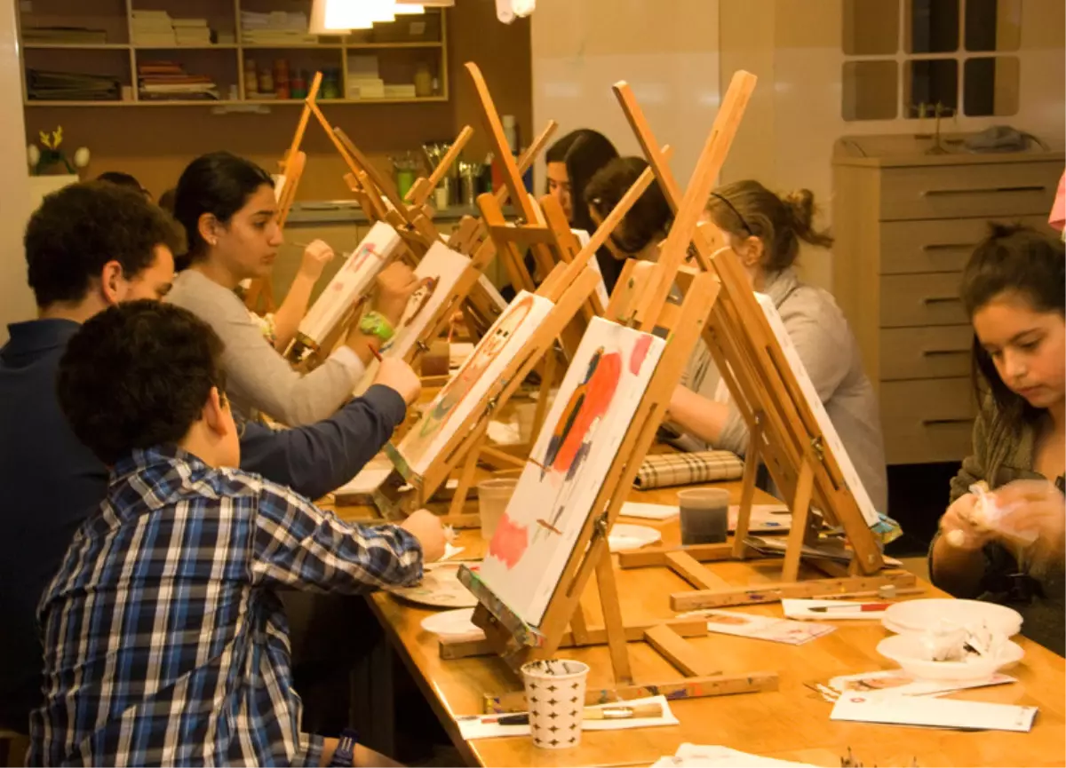 Pera Eğitim'de 2011 Yaz Programları Devam Ediyor