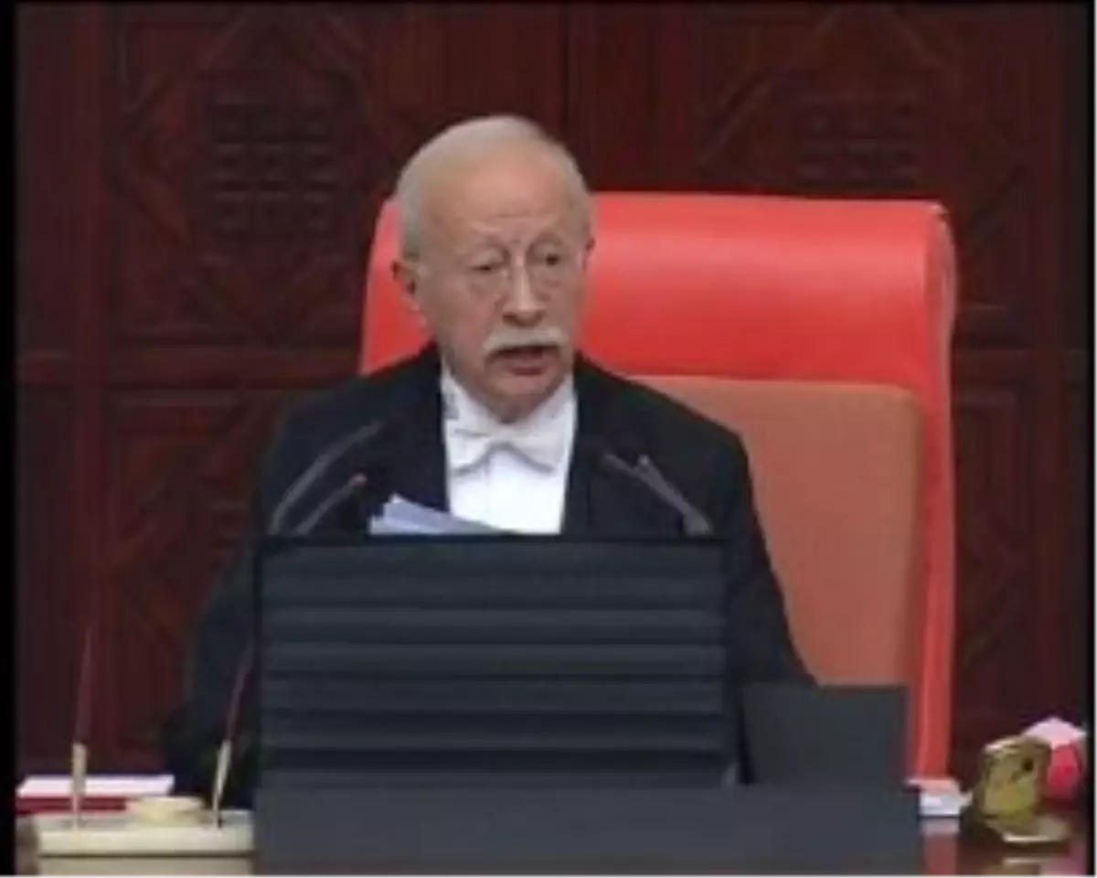 And İçme Töreni Sürüyor: İlk Yemin Ekşi\'den