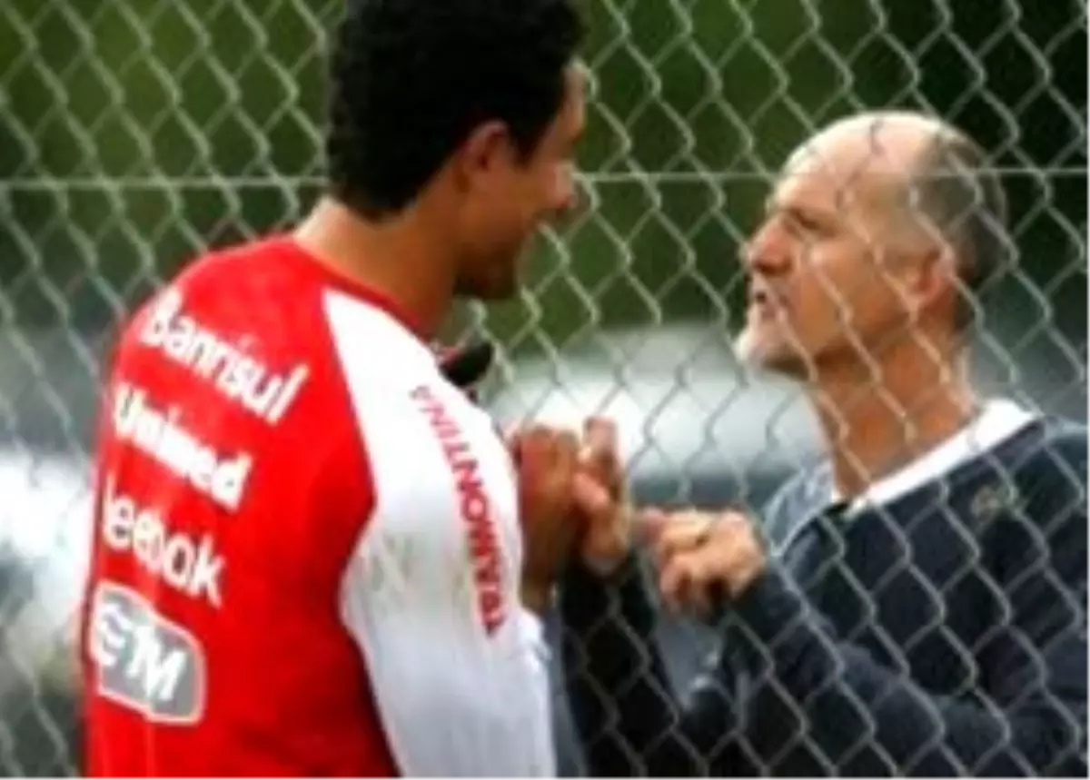 Galatasaray\'da Gündem; Lauro