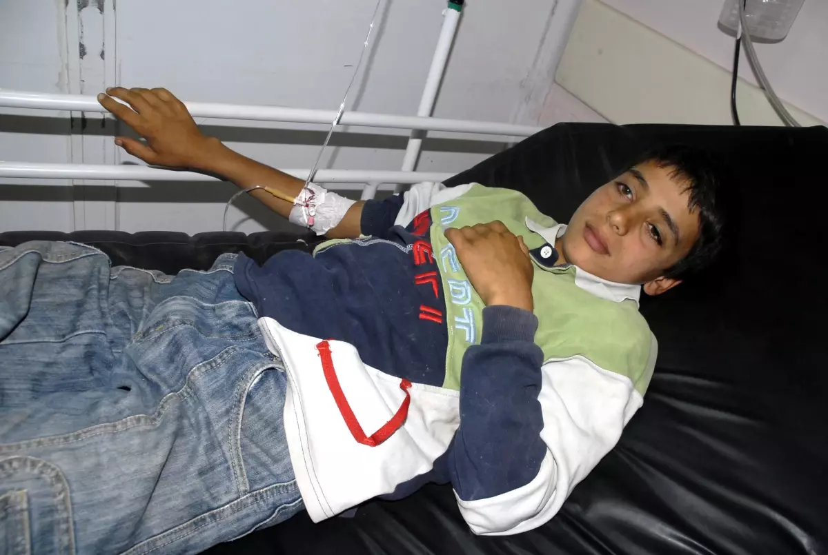 Otomobil Kavun Tezgahına Çarptı 1 Ölü, 6 Yaralı