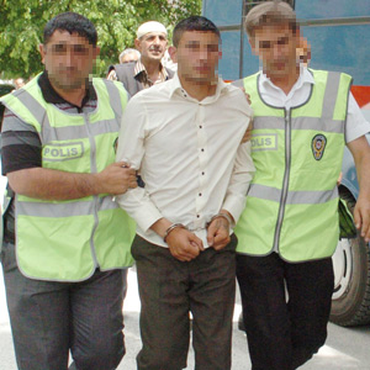 Hızır Aleyhisselam'ım Diyerek Dolandırdı