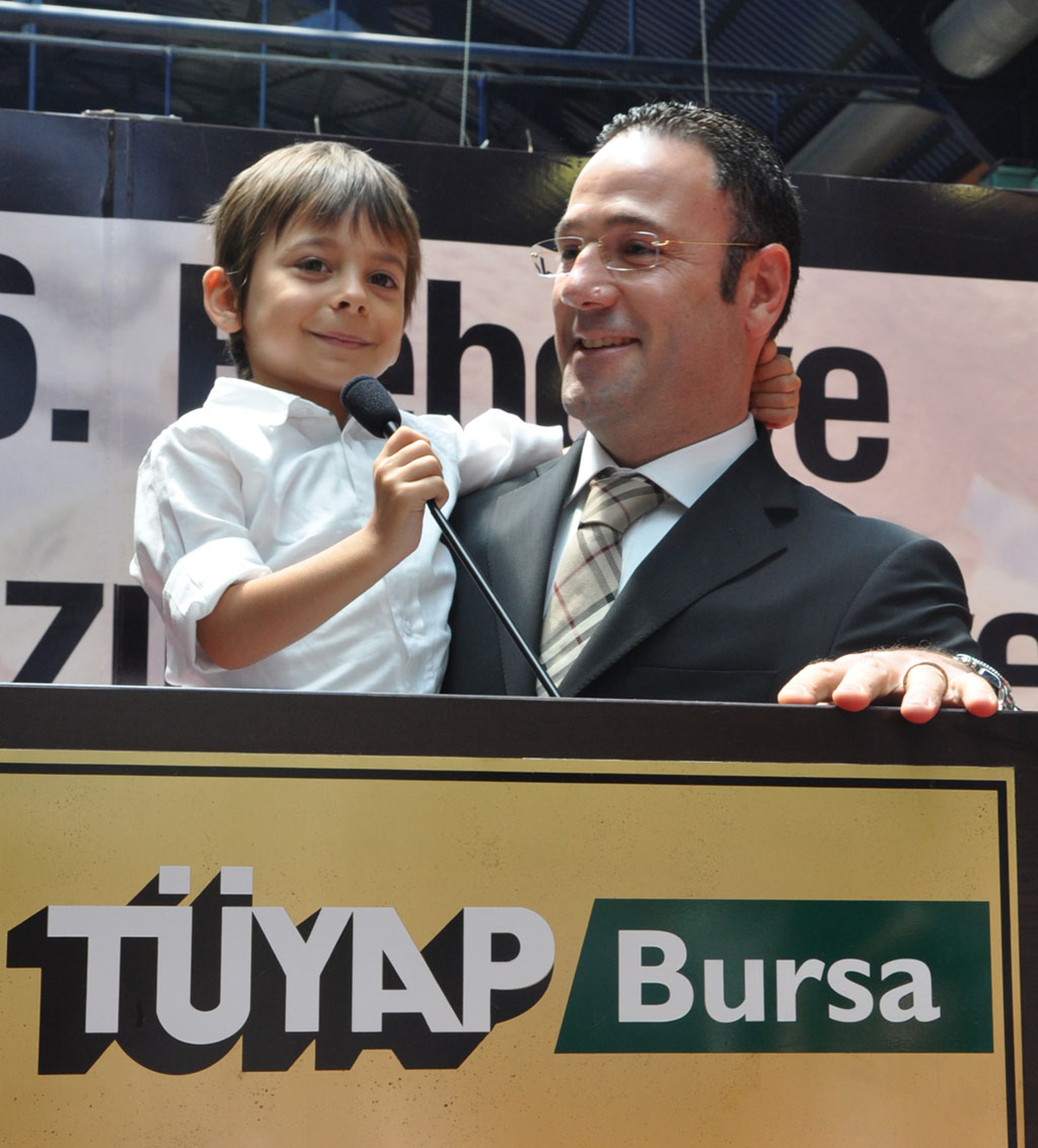 \'Küçük Osman\' Bursa\'da Bebe Fuarını Açtı
