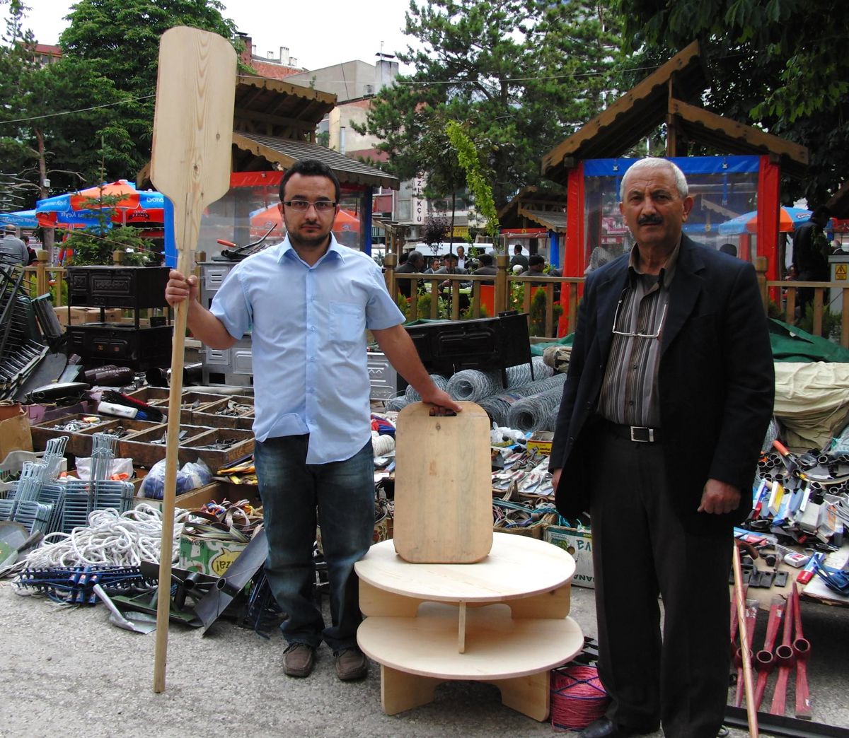 Üniversiteli Gökhan, Köyünde Çalışıp Okul Harçlığını Kazanıyor