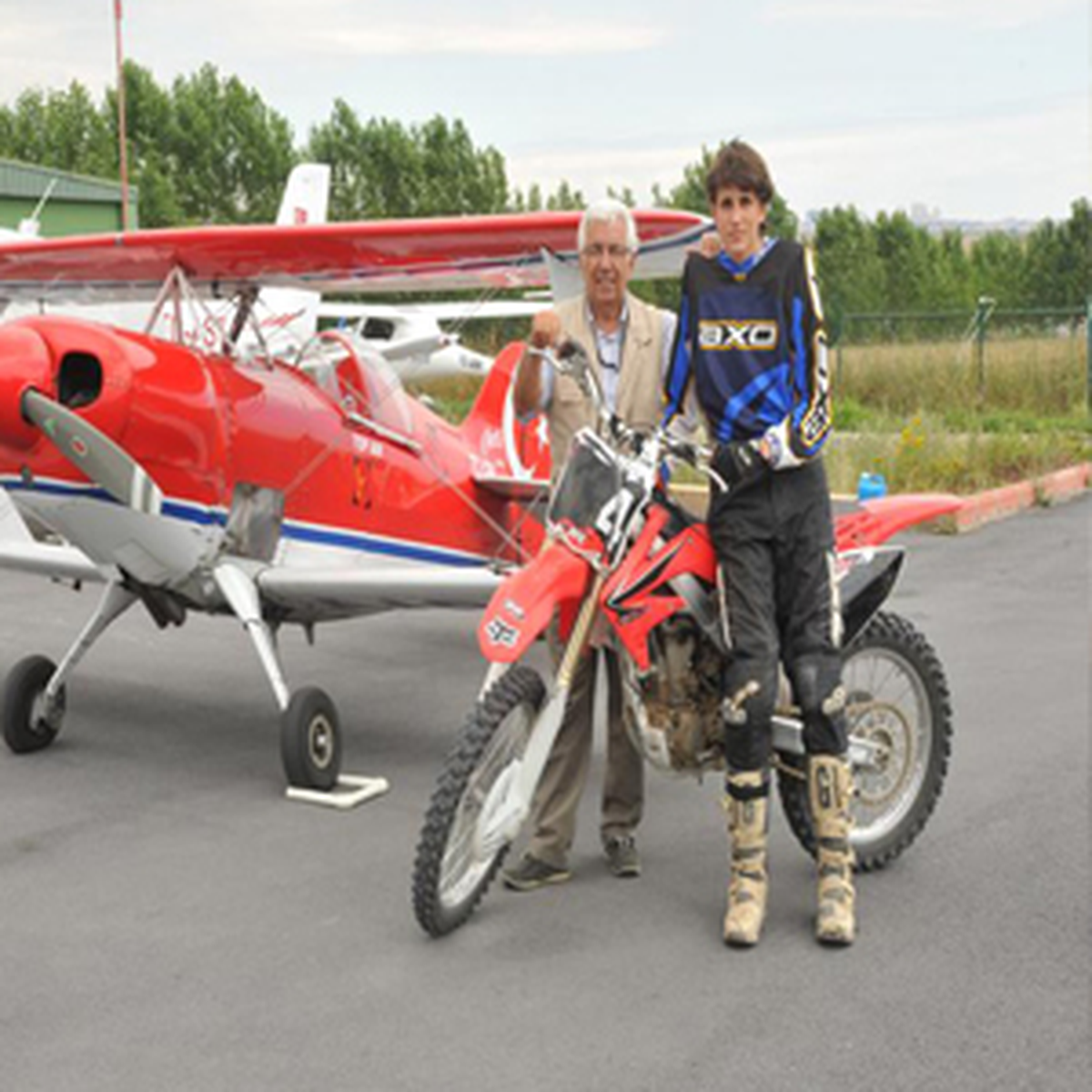 Hazerfen Havaalanı'nda Motosikletle Çılgınca Şov