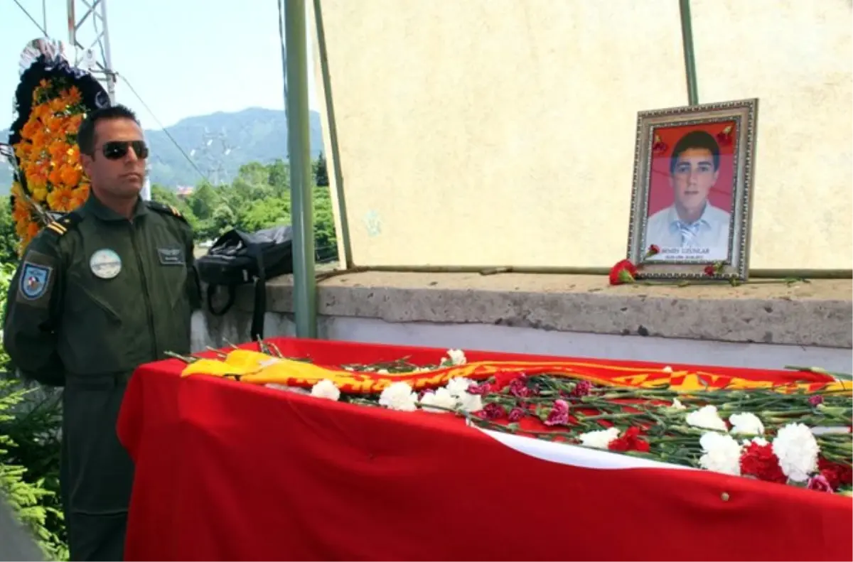 Planör Kazasında Ölen Semih Uzunlar\'a Hüzünlü Veda