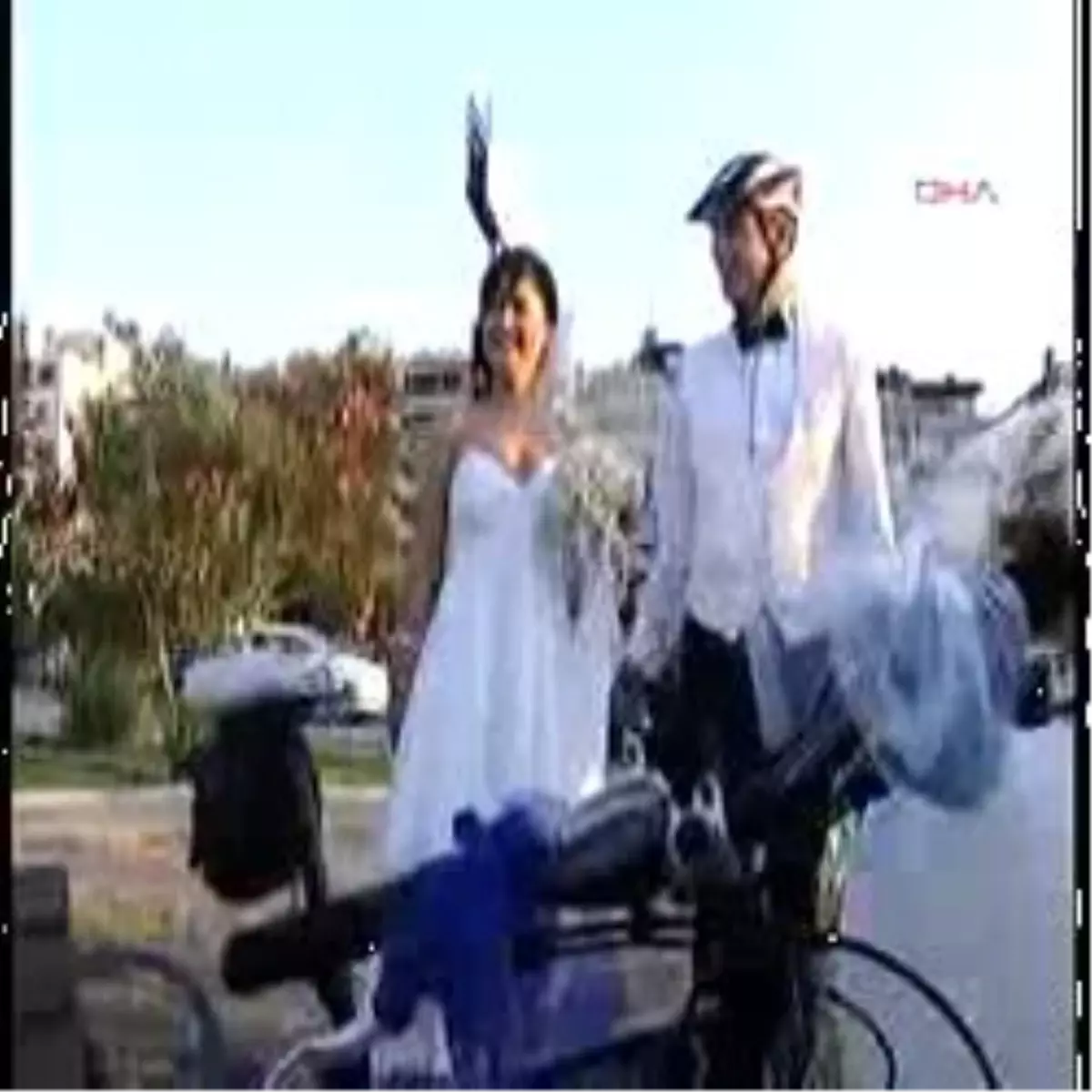 Bisiklette Tanıştılar ve Evlendiler