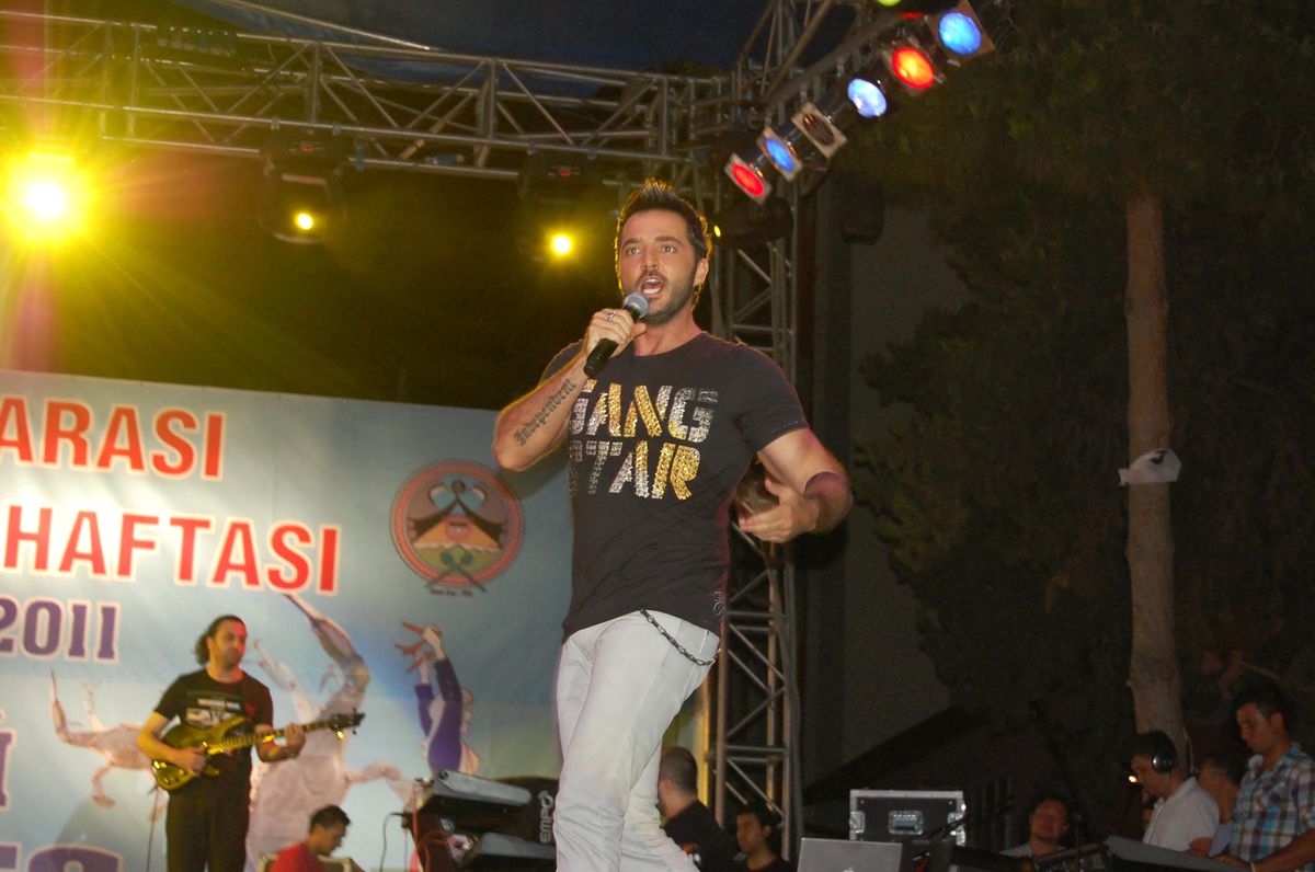 Gökhan Özen Silifkelileri Coşturdu