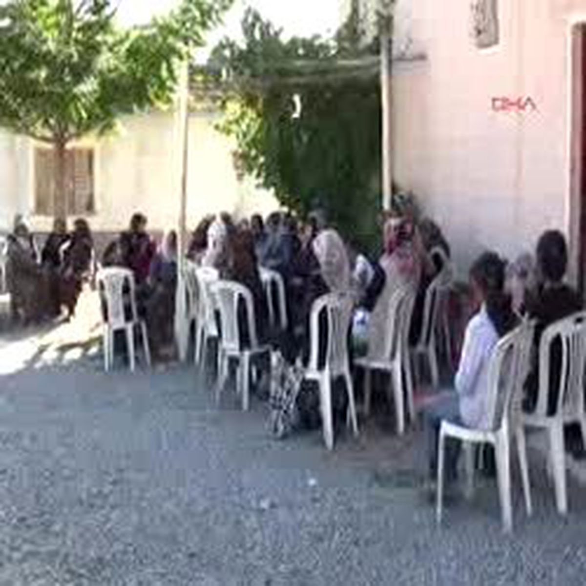 Şehit Askere Baba Ocağında Göz Yaşı