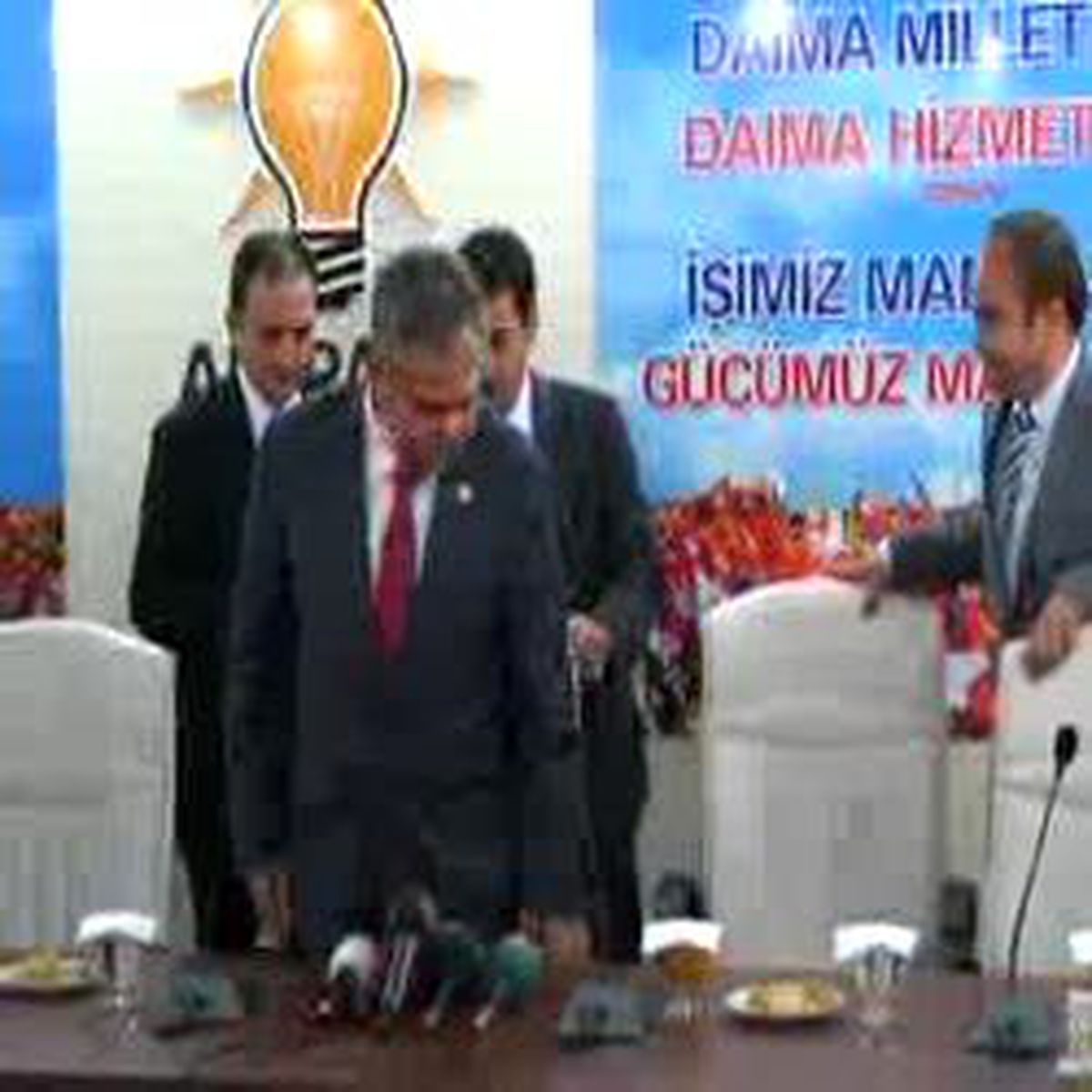 Arınç, 'parlamenter And İçer, Görevine Başlar?