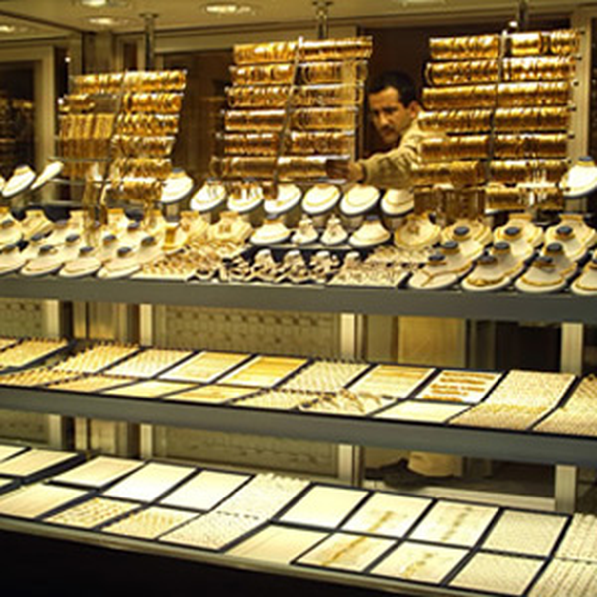 Doğu'dan 22, Batı'dan 14 Ayar Altın