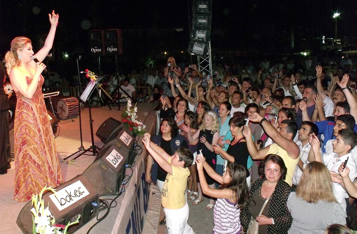 Fethiye'de Nostalji Gecesi