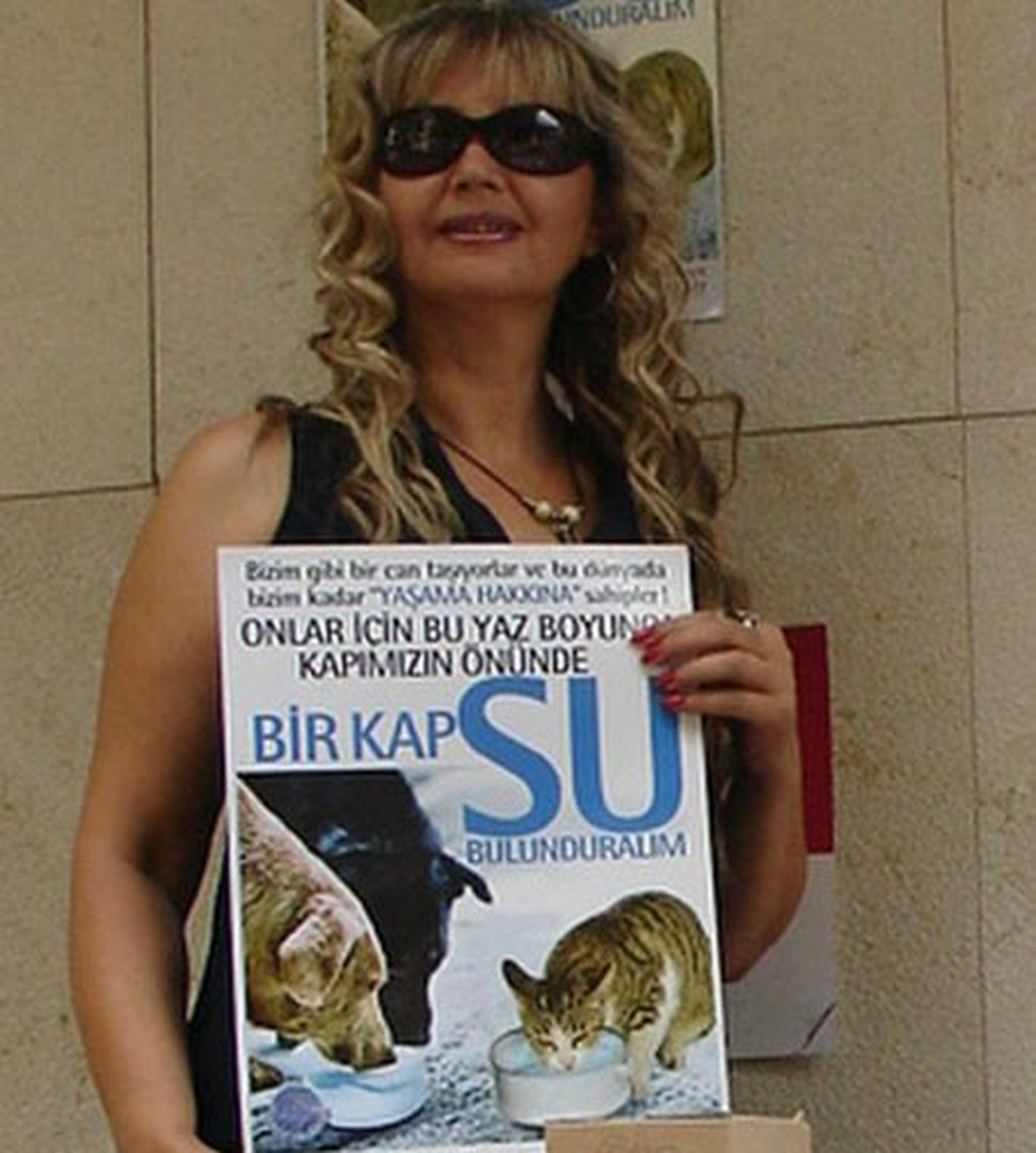 'Onlar da Canlı, Onlar İçin de Bir Kap Su'