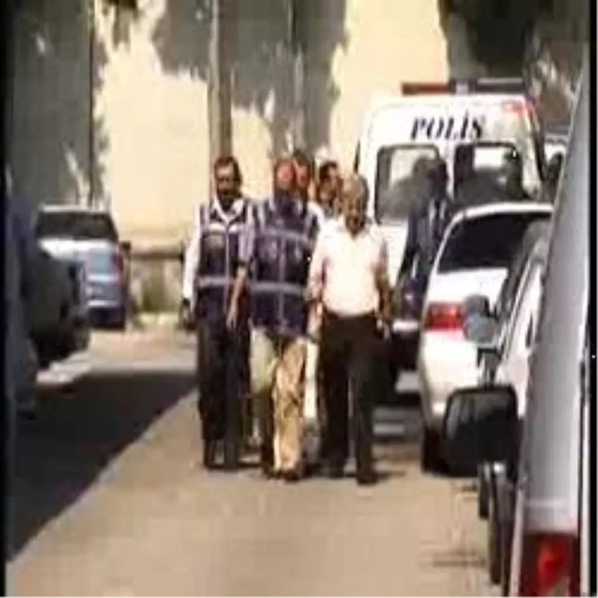 Adana\'da Belediye\'ye 3. Baskın