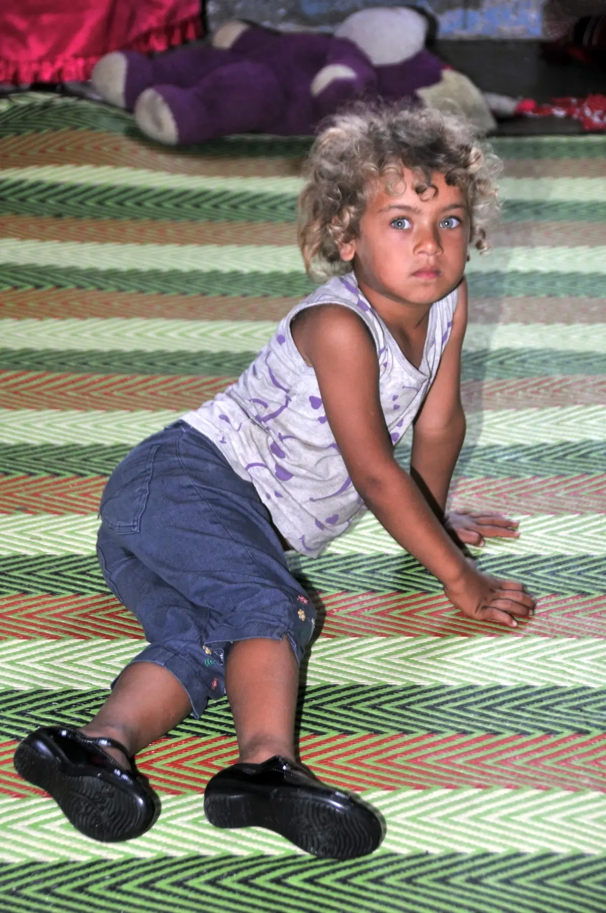 Hülya\'nın Tek Bir Ayakkabı İsteğine Binlerce Bağış