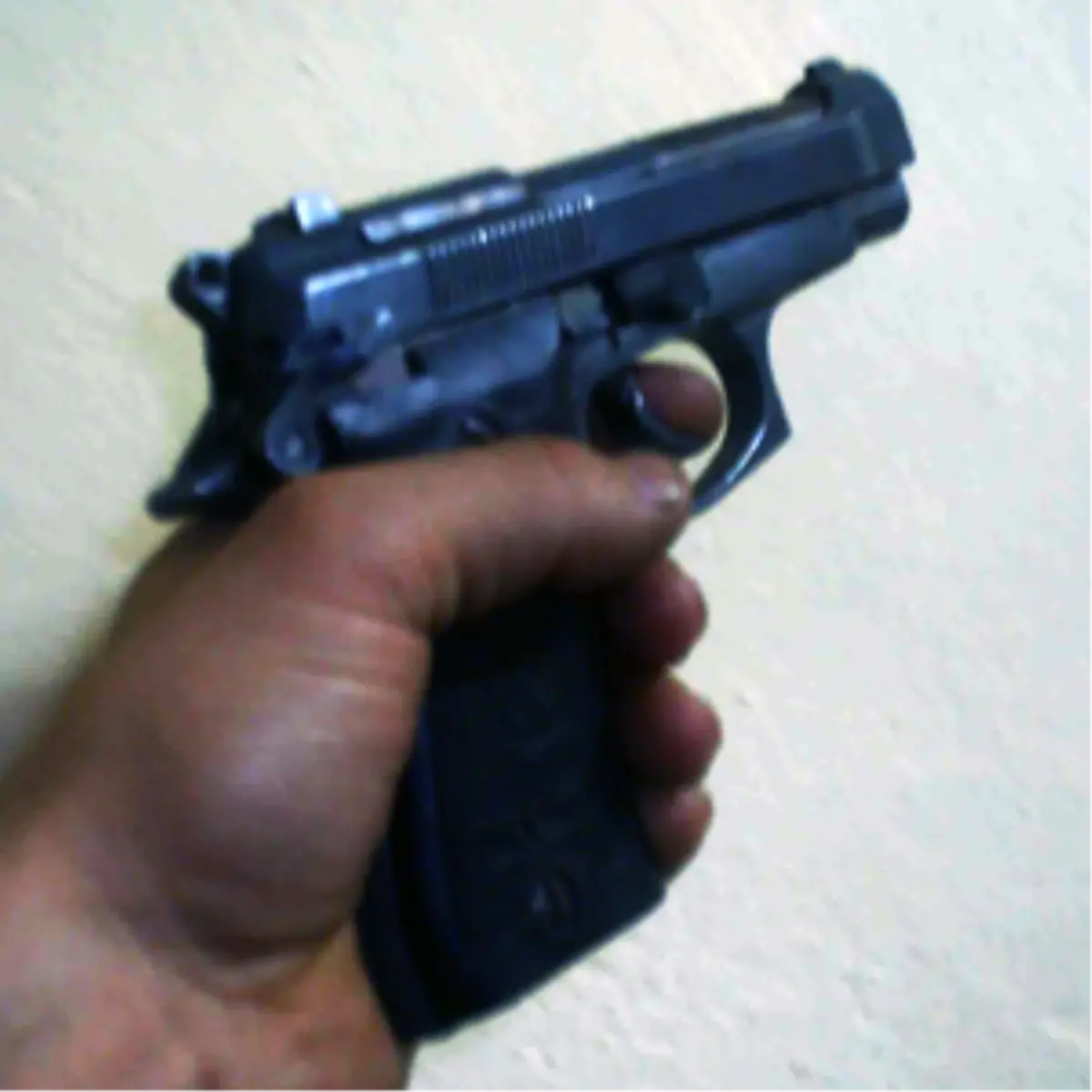 Astsubay, Polis Memurunu Vurdu