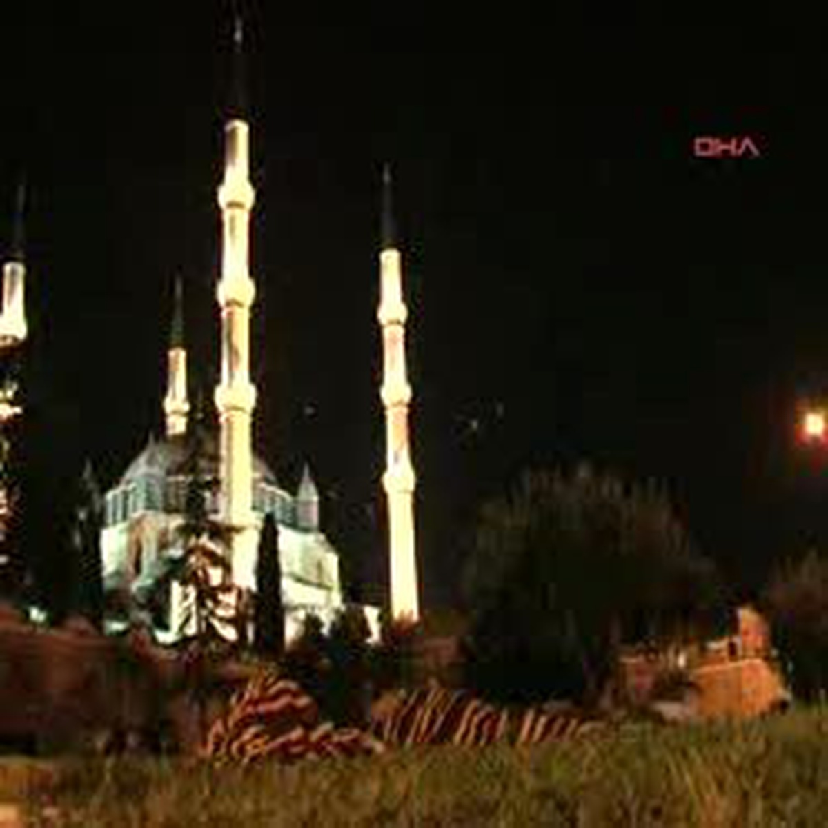 Edirne Ek Güreş Sevgisi Cami Avlusunda Yatırdı
