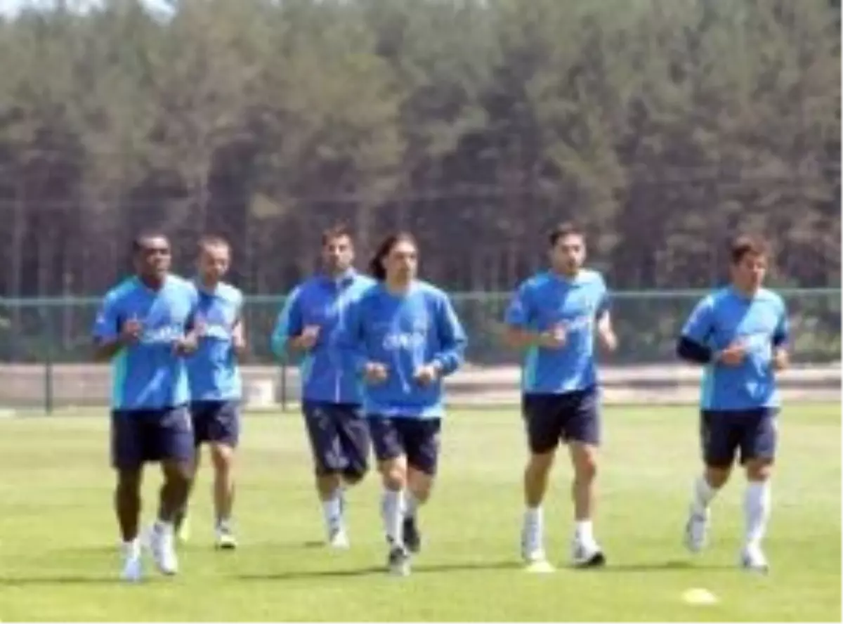 Fenerbahçe Hazırlıklarını Sürdürüyor