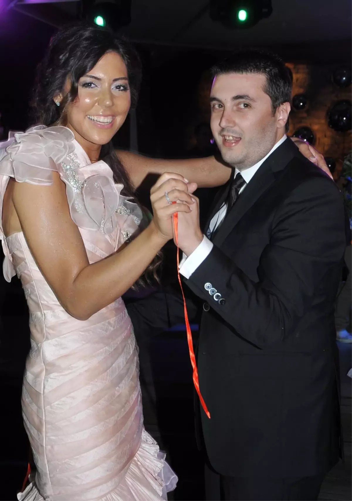 Trabzonspor 2. Başkanı Aytekin\'in Oğlu Nişanlandı