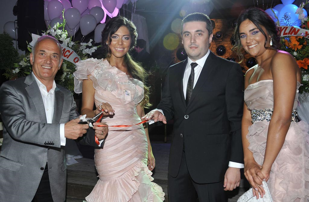 Trabzonspor 2'nci Başkanı Aytekin'in Oğlu Nişanlandı