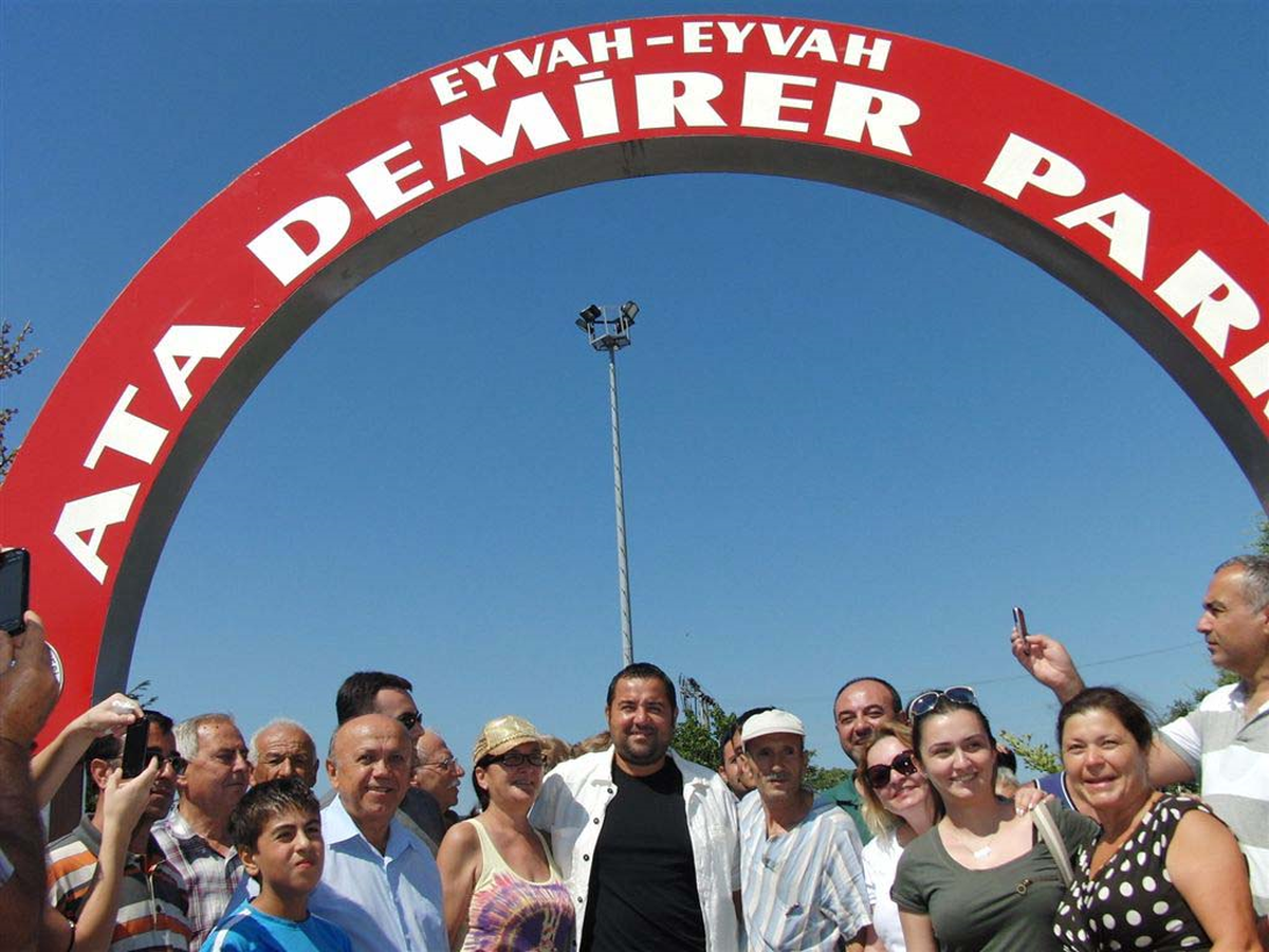 Ata Demirer, Geyikli'de Adının Verildiği Parkı Açtı
