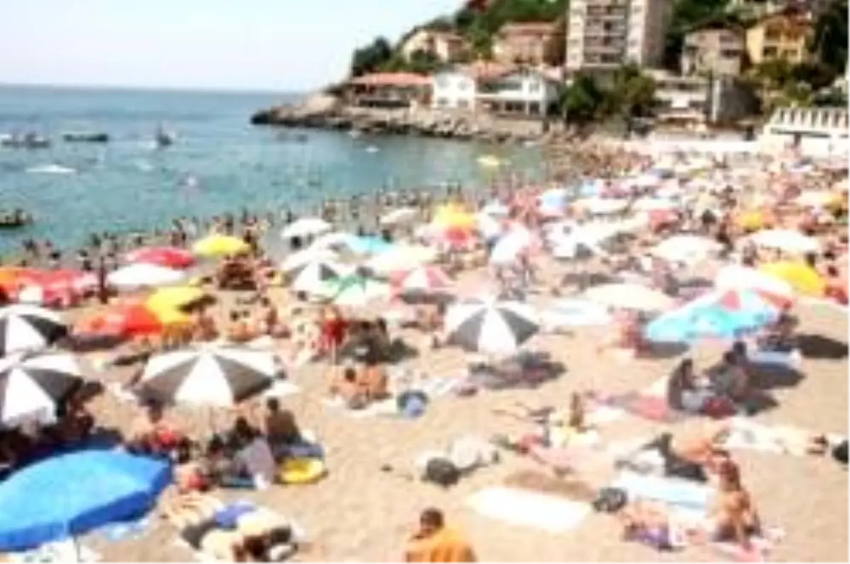 Zonguldaklılar Plajlara Akın Etti