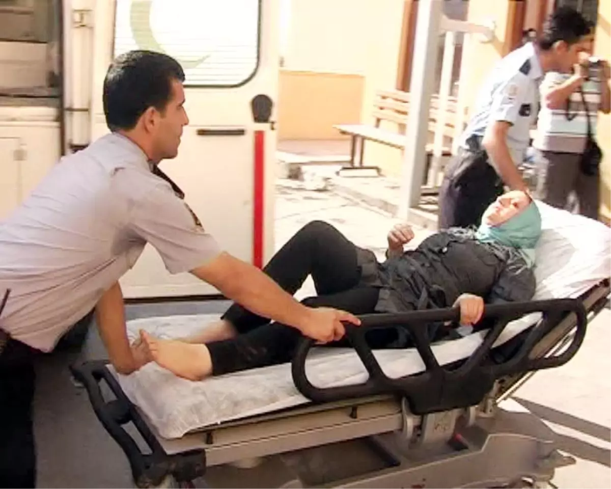 Doğum Sancısı Tutan Eşini Hastaneye Yetiştirmeye Çalışırken Kaza Yaptı; 8 Yaralı