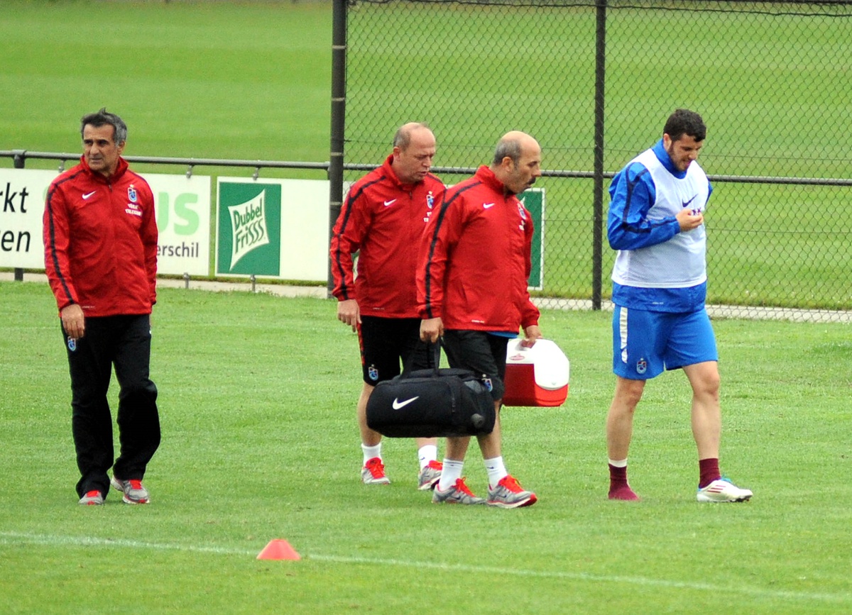 Trabzonspor Genel Sekreteri Yener: Burak ve Engin'le Sorun Yaşamayız