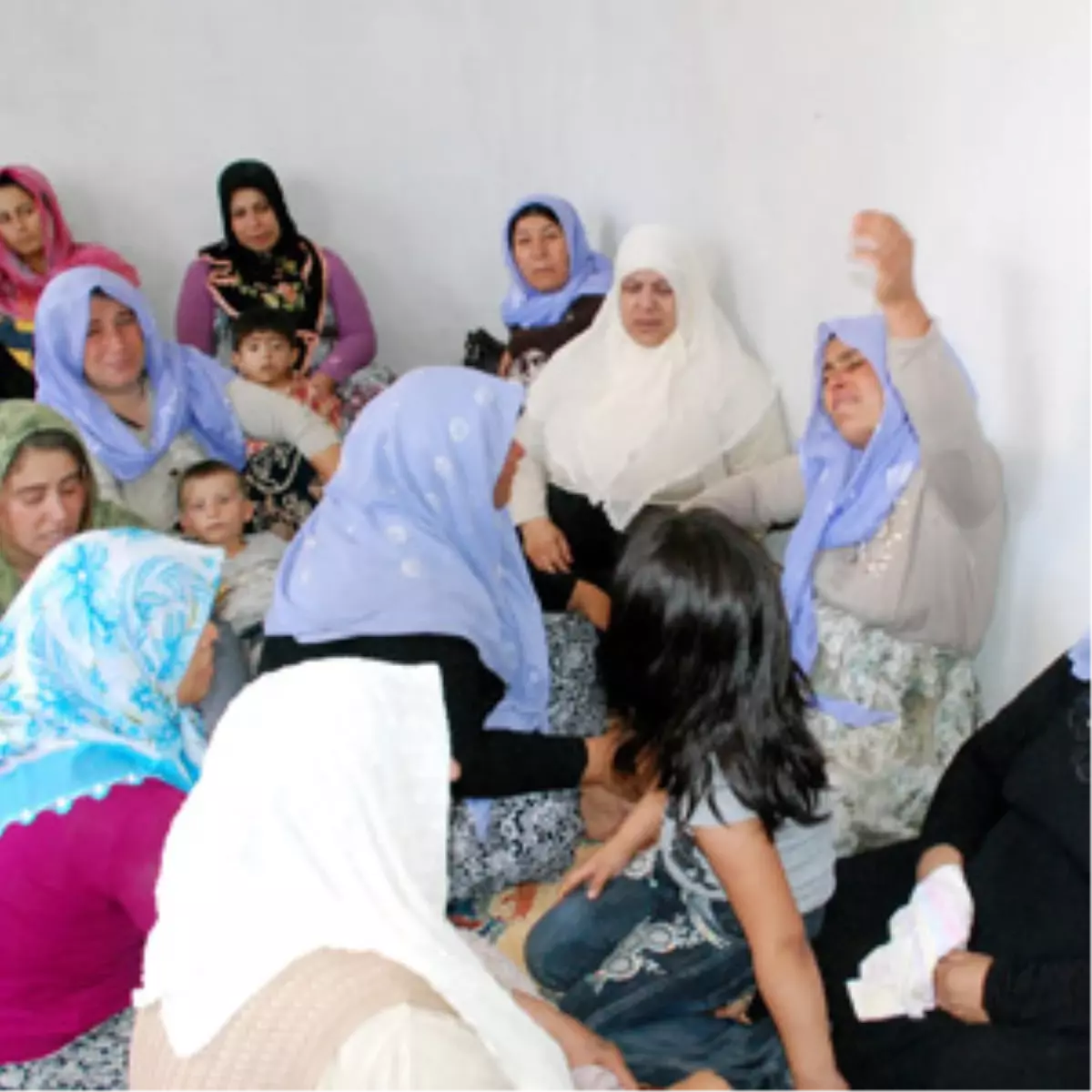 Şehit Evinde Kürtçe Ağıt