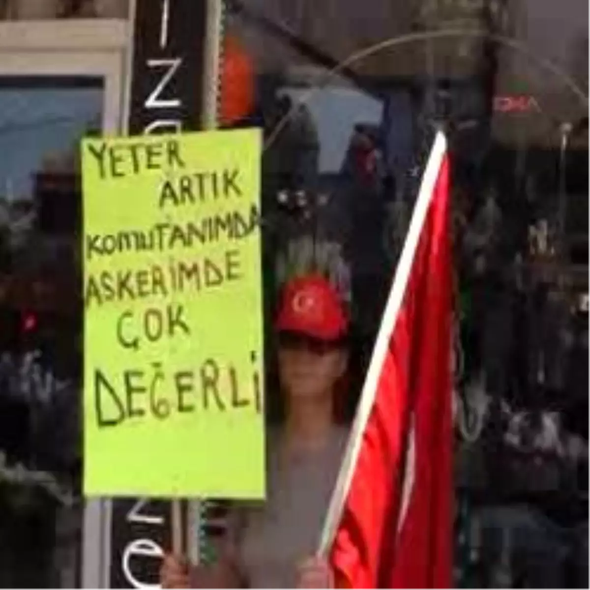 Şehitler İçin Gıyabi Cenaze Namazı Kılındı