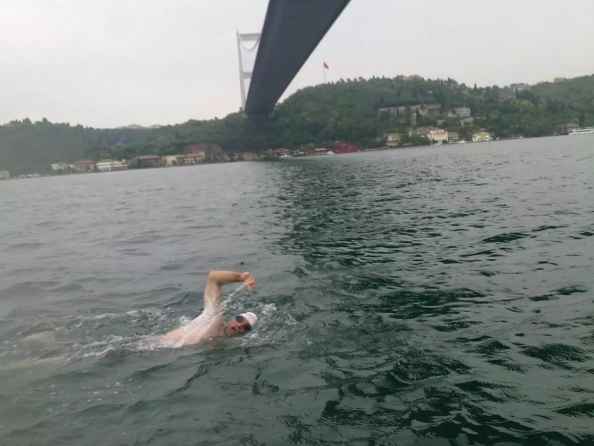 Yüzücü Emre\'nin Hedefi: Manş\'ı Yüzerek Geçip Geri Dönen \'ilk Türk\' Olmak