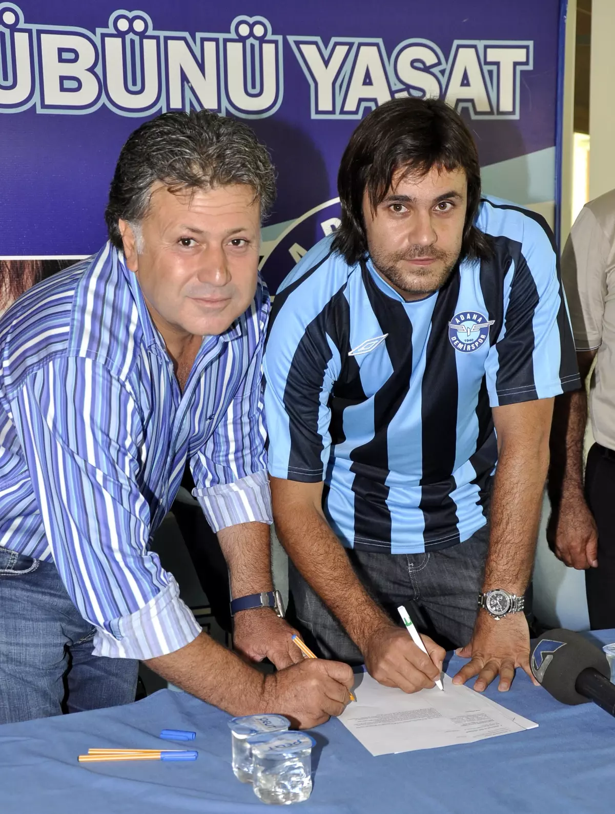 Adana Demirspor\'da 8 İmza