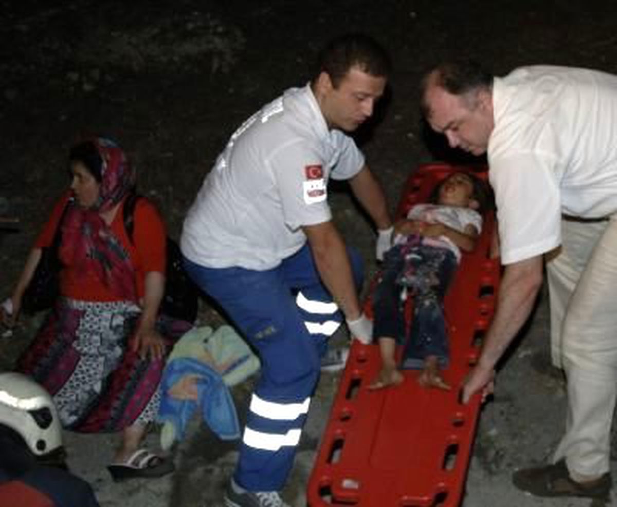 Düğün Dönüşü Kaza: 7 Yaralı