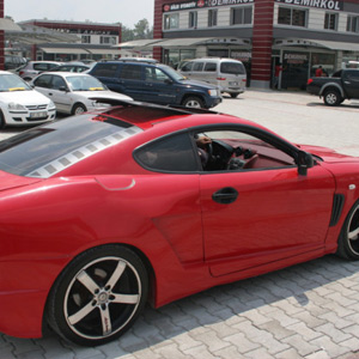 Ferrari Görünümlü Hyundai