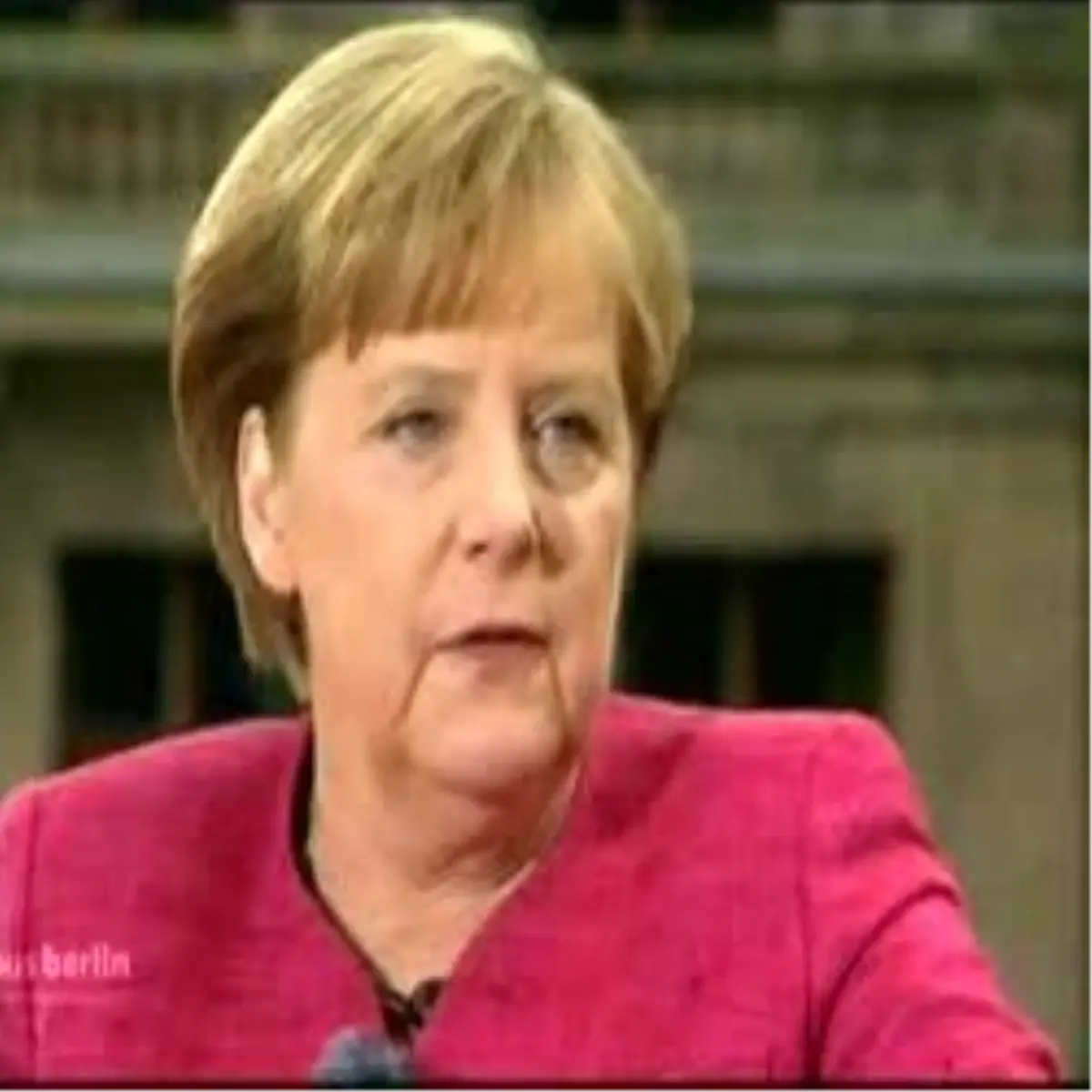 Merkel: İstikrar Mesajı Vermeliyiz