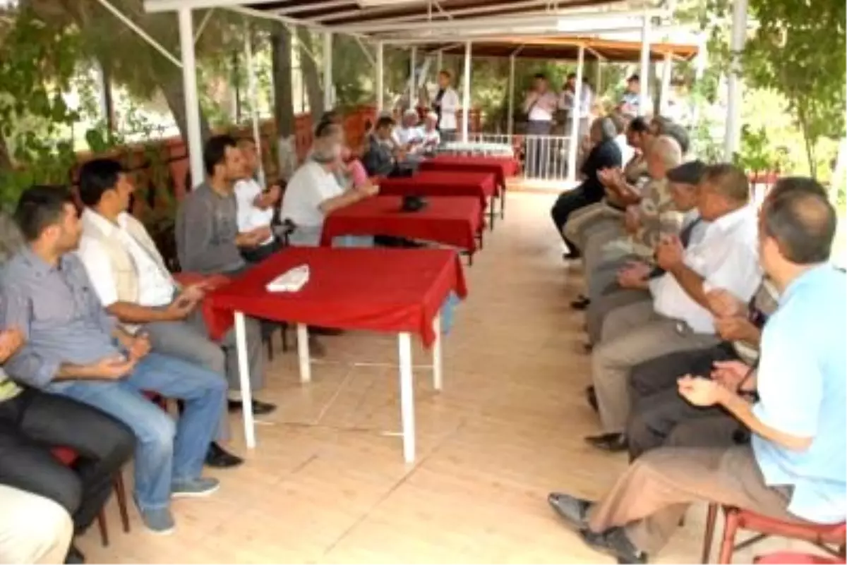 Şehit Komiser İçin Siirt\'te Taziye Evi