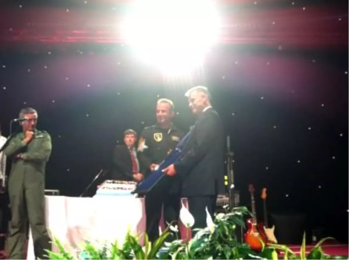 Büyük Ödülün Sahibi SOLOTÜRK