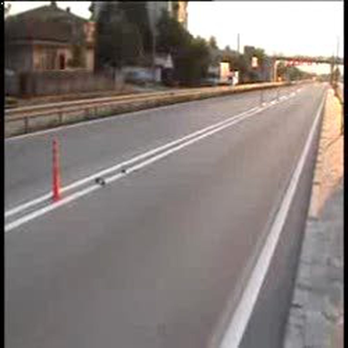 Kamyonetin Çarptığı Genç Kız Yaralandı