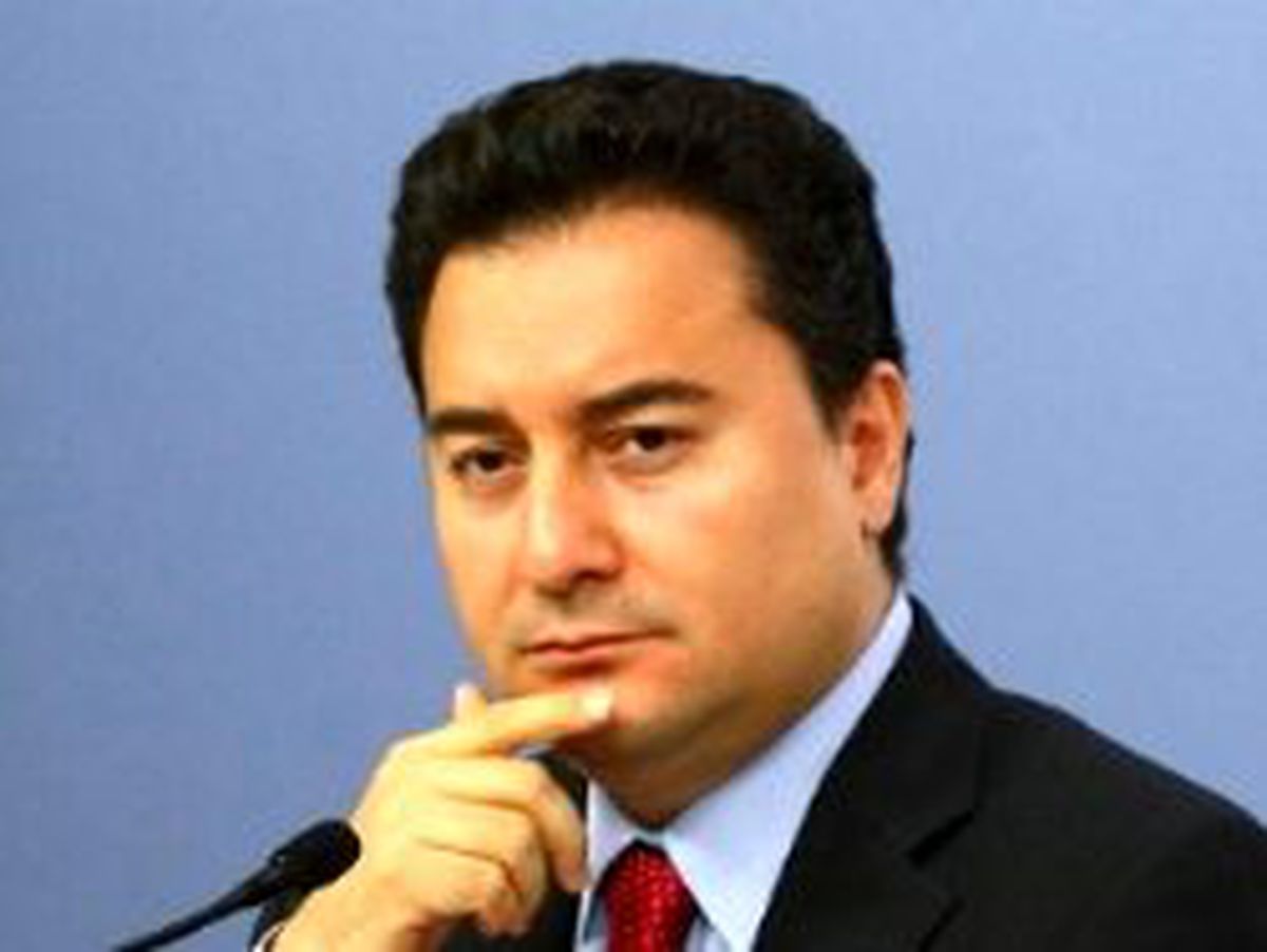 Babacan: Riskler Kapımızda Bekliyor