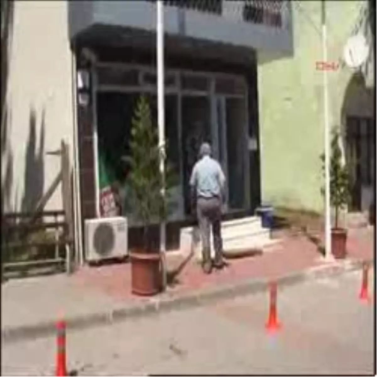 "Bankamatik Memuru Olduk"