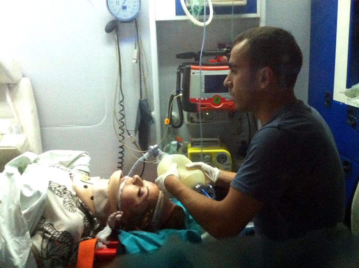 Kamyonetin Çarptığı Genç Kız Hastanede Öldü