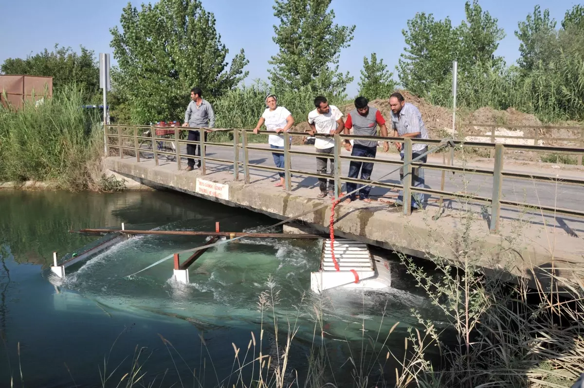 Sulama Kanalına Düşen Kamyonette Can Pazarı