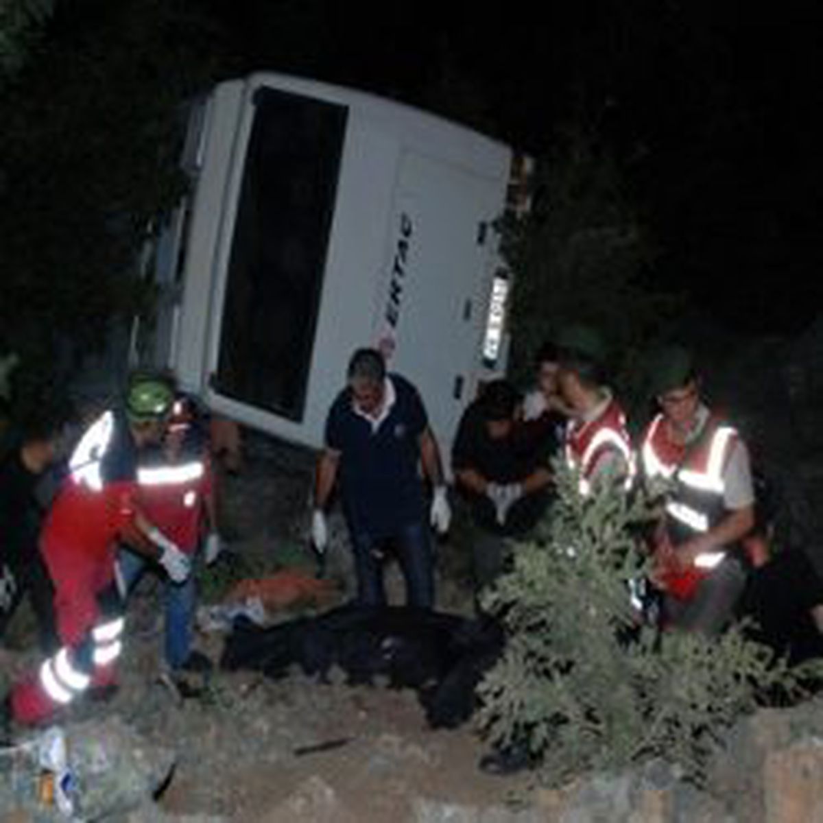 Cenazeye Giden Otobüs Devrildi: 6 Kişi Öldü, 4 Kişi Yaralandı (2)