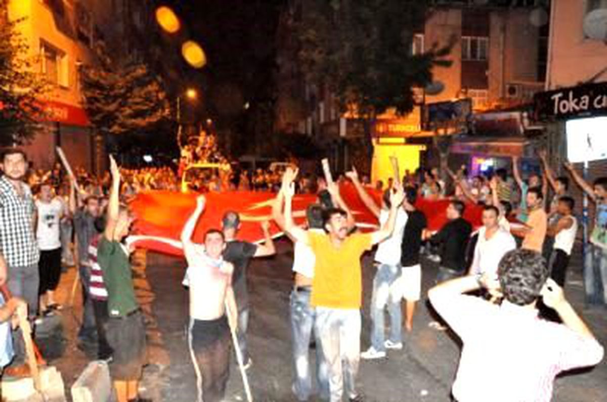 Zeytinburnu'nda Gergin Gece