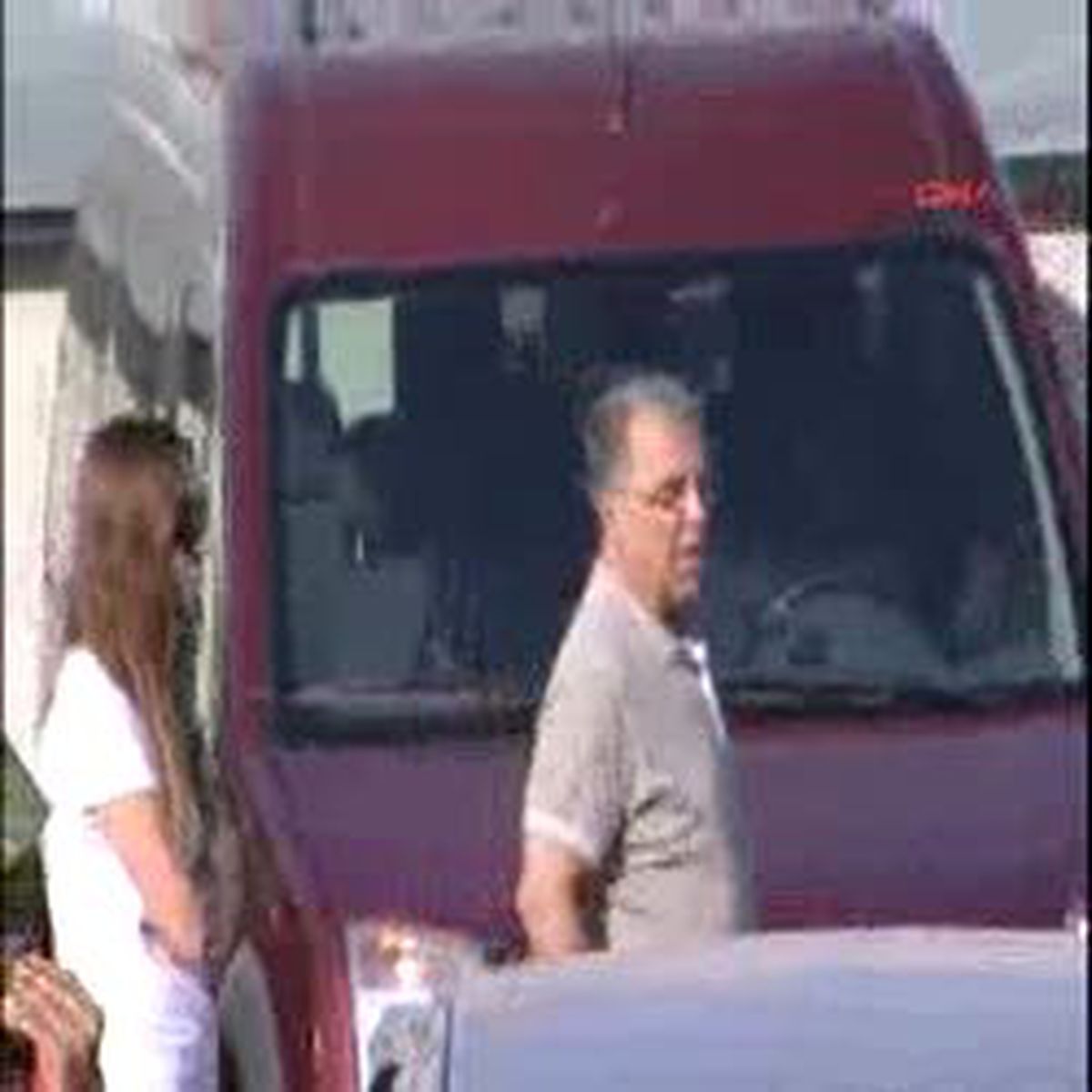 Aziz Yıldırım'ın Kızları Metris'e Geldi