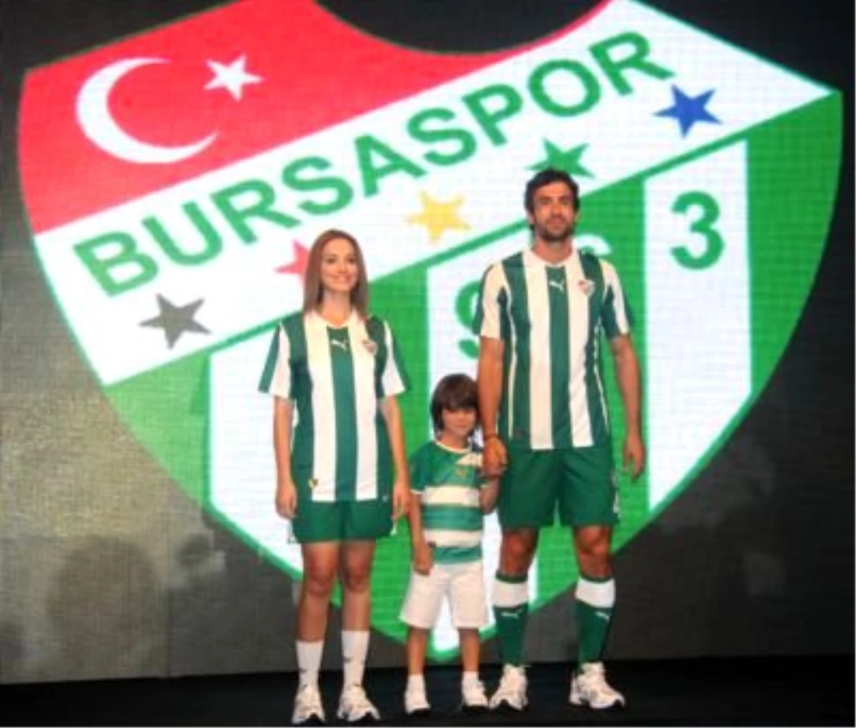 Bursaspor\'un Yeni Sezon Formaları Tanıtıldı