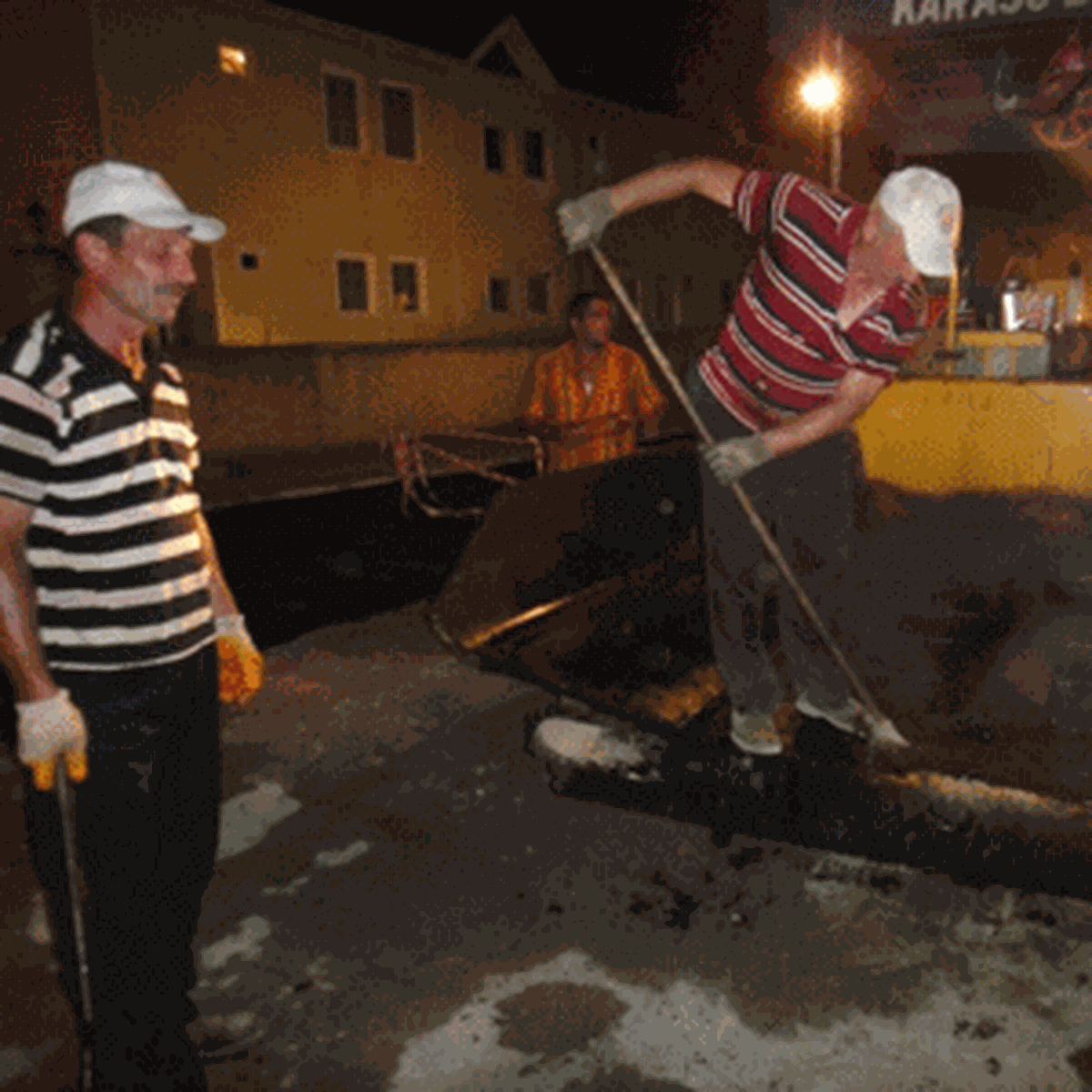 Karasu'da Asfalt Yapımı Son Hızla Devam Ediyor