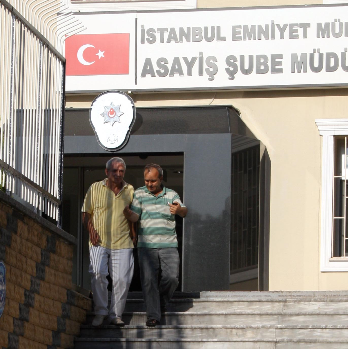 Kardeş Topaloğlu'na Tehdit Suçlaması