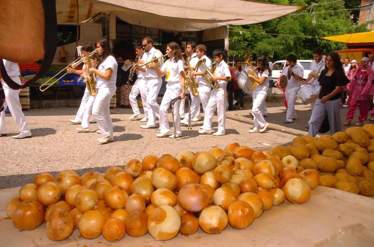 Kuyu Kebabı Festivali Coskusu